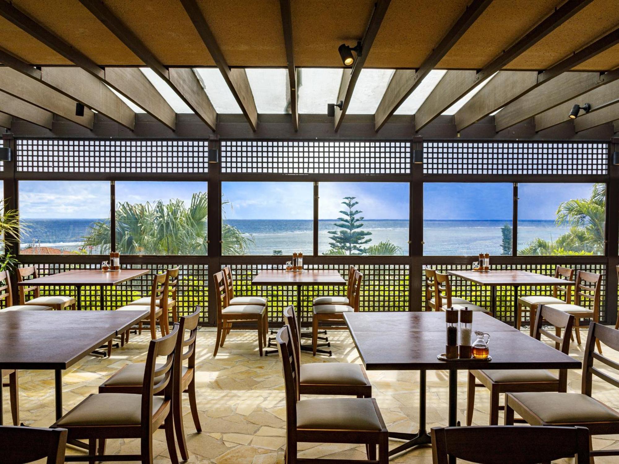 Hotel Breezebay Marina Miyakojima  Exterior foto